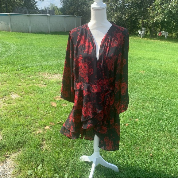 Torrid Top - Picture 4 of 8